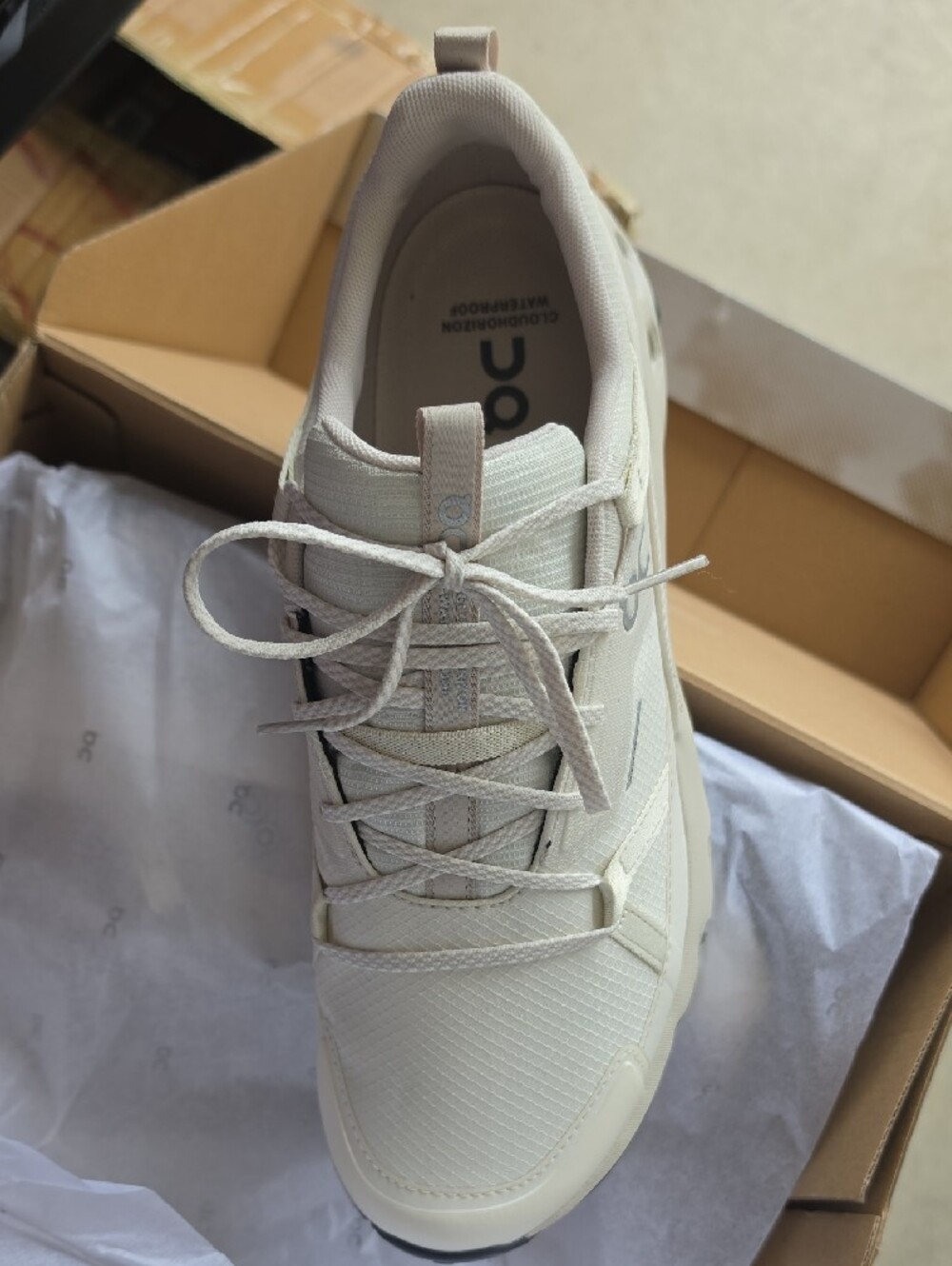On Cloud Running Men's Cloudhorizon WP Sneakers - Ghost and Ivory - Picture 2 of 3